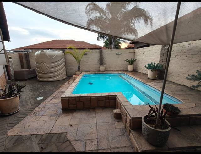 3 BEDROOM HOUSE FOR SALE IN WATERKLOOF